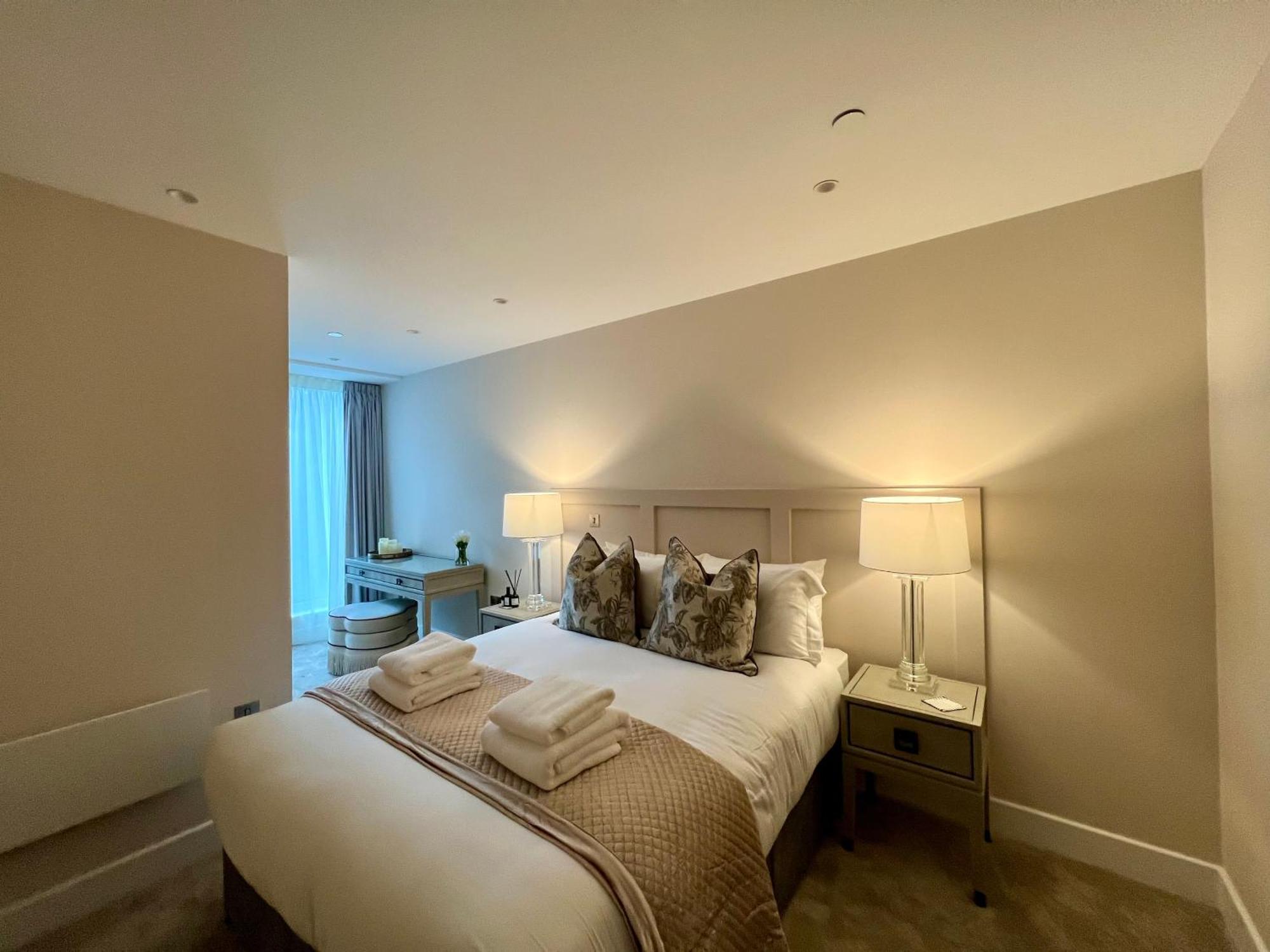 Апартаменты The Noir Blanc Retreat At Ryedale House Йорк Экстерьер фото