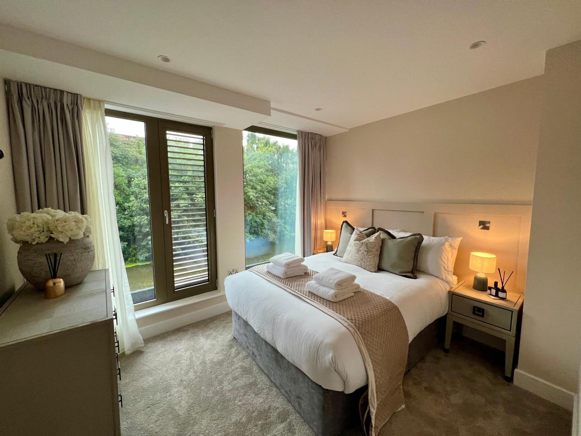 Апартаменты The Noir Blanc Retreat At Ryedale House Йорк Экстерьер фото