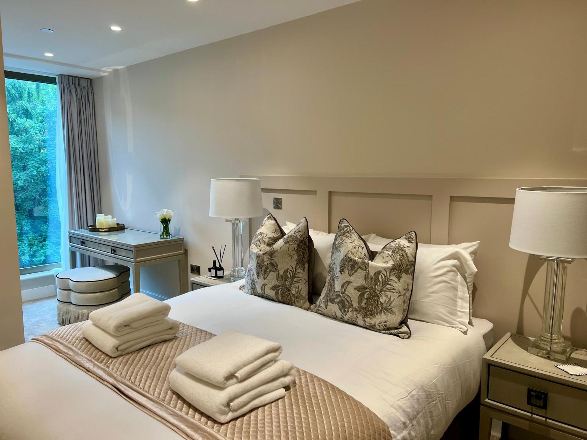 Апартаменты The Noir Blanc Retreat At Ryedale House Йорк Экстерьер фото